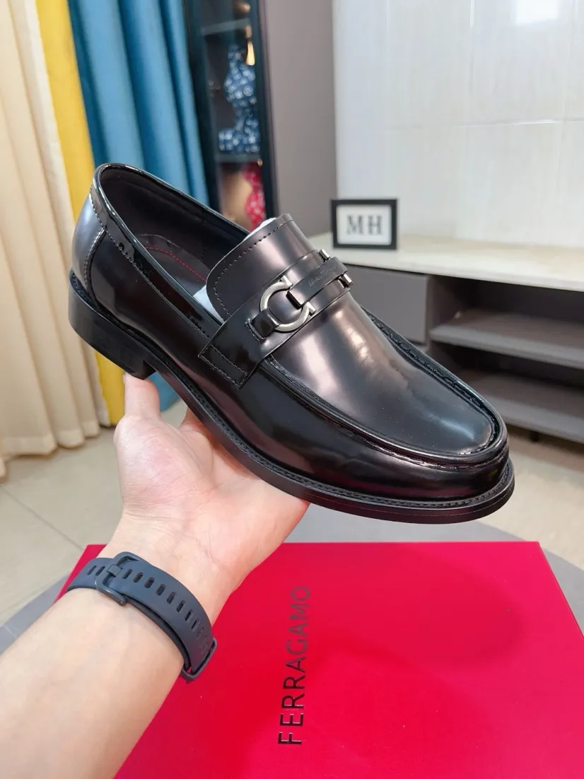 Men's shoes 💰560🌸🌸Water dyed cowhide 🆘[Salvatore Ferragamo] Ferragamo's latest casual business leather shoes for men! Available at counters simultaneously! The fabric is made of specially imported original suede calfskin, and the interior is made of imported water-dyed cowhide. It is absolutely luxurious and leads the fashion trend. Matching code: 38-44 45 customized